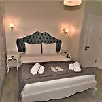 Alacati Eldoris Hotel אלאקאטי