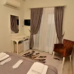 לינה וארוחת בוקר Alacati Eldoris Hotel 2*