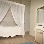 Alacati Eldoris Hotel לינה וארוחת בוקר 2*