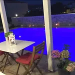 Alacati Eldoris Hotel לינה וארוחת בוקר