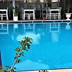 Alacati Eldoris Hotel 2* אלאקאטי