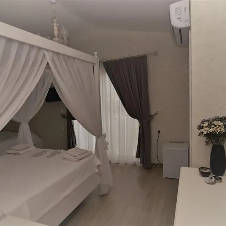 Eldoris Bed & Breakfast 2*