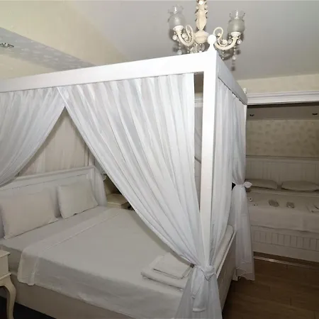Eldoris Bed & Breakfast 2*