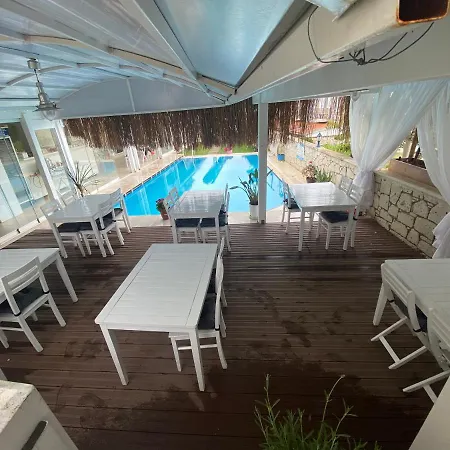 Bed & Breakfast Eldoris Butik Alaçatı