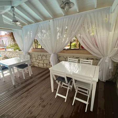 Eldoris Butik Bed & Breakfast Alaçatı